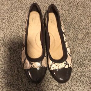 Size 11 Clarks animal print cap toe flats